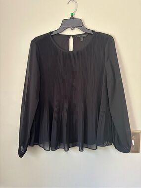 Banana Republic - Black Pleated Long-Sleeve Blouse